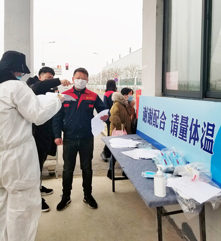 復工加防疫，榮大候車亭兩不誤配圖一