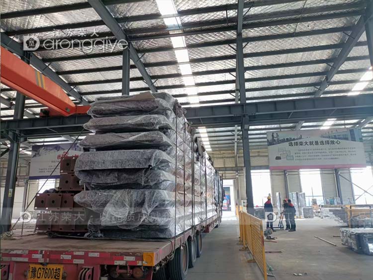 浙江智慧候車亭項(xiàng)目順利發(fā)貨配圖一